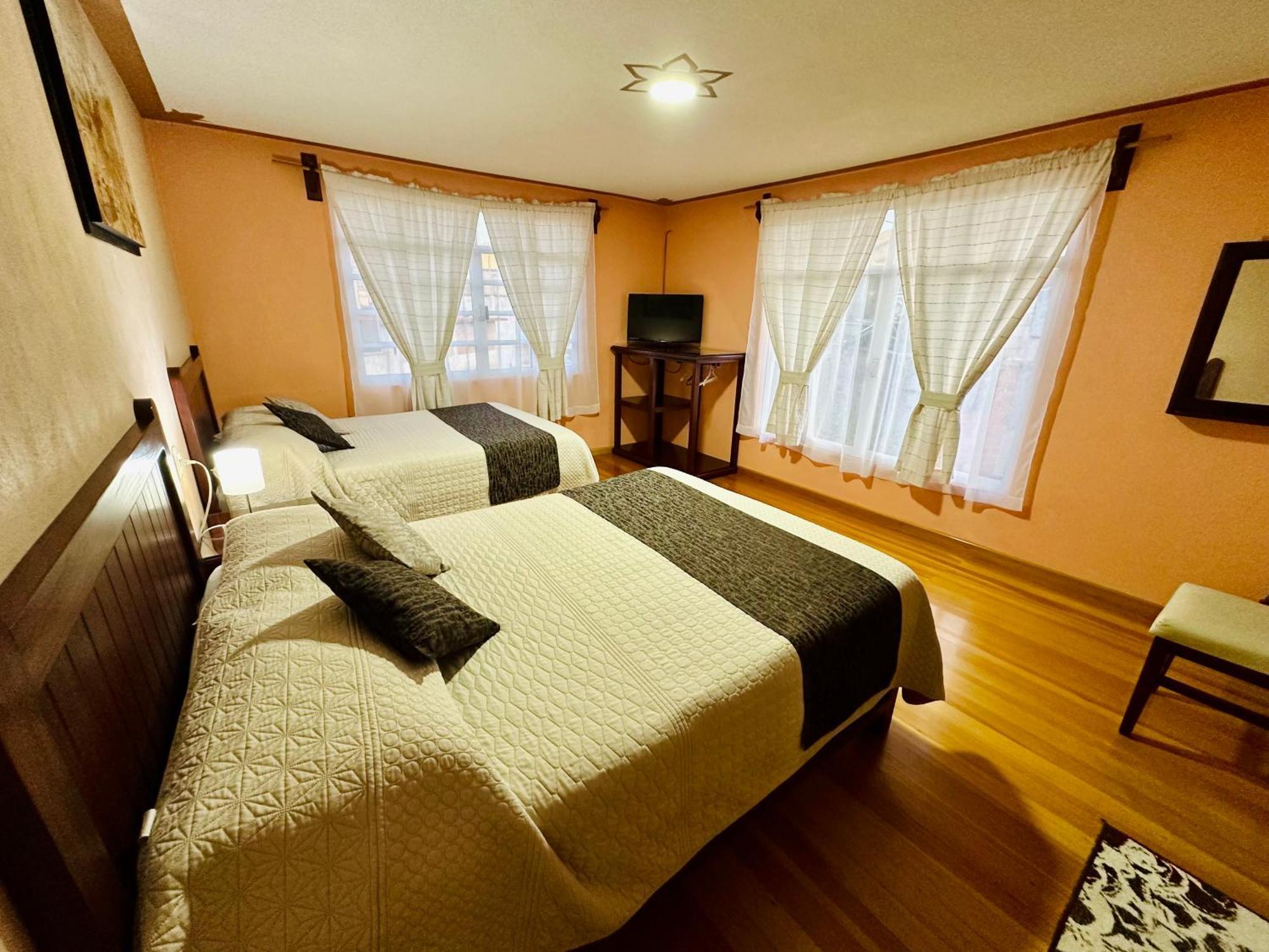 Hotel Monarca Tlalpujahua de Rayón エクステリア 写真