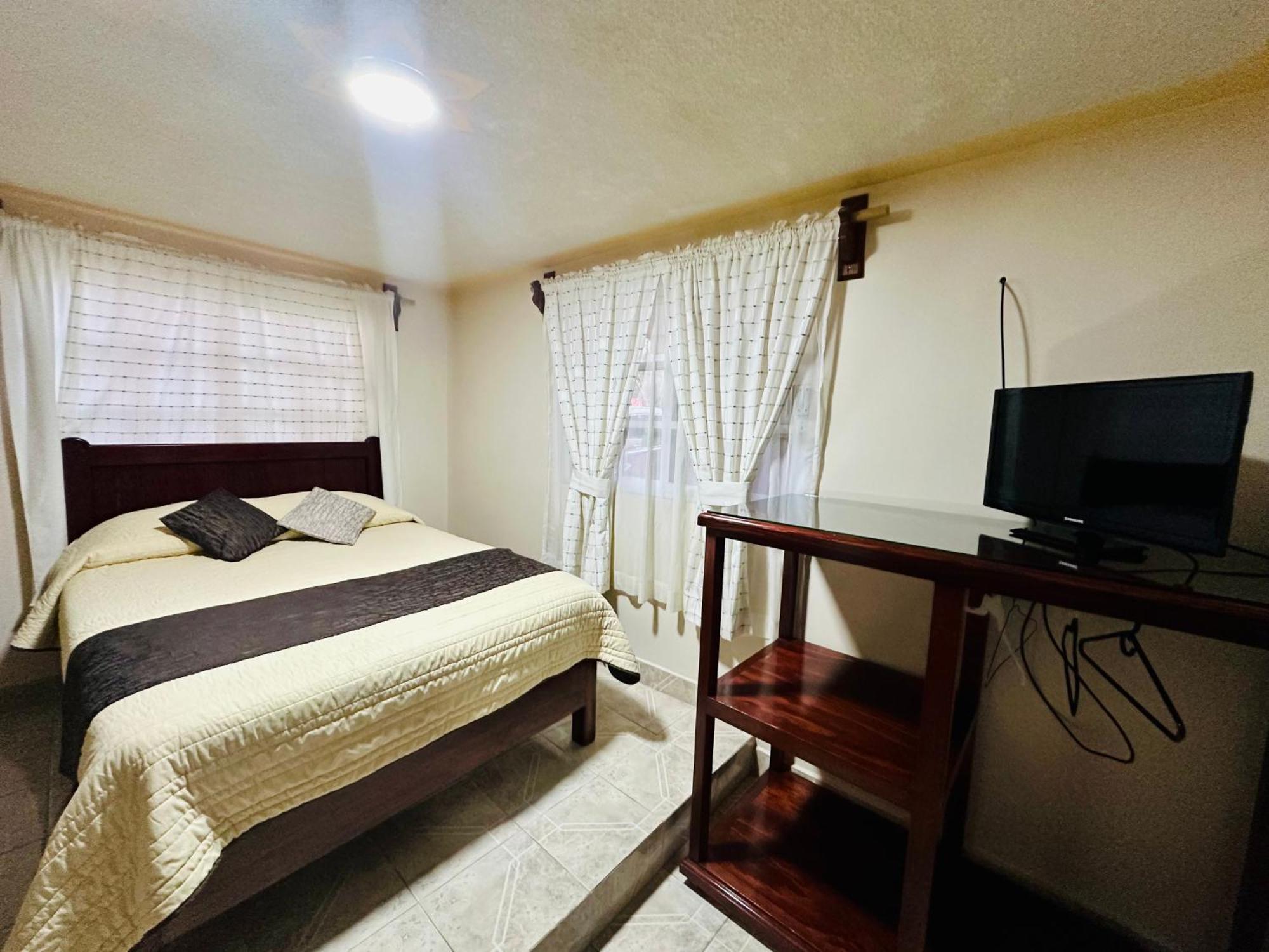 Hotel Monarca Tlalpujahua de Rayón エクステリア 写真