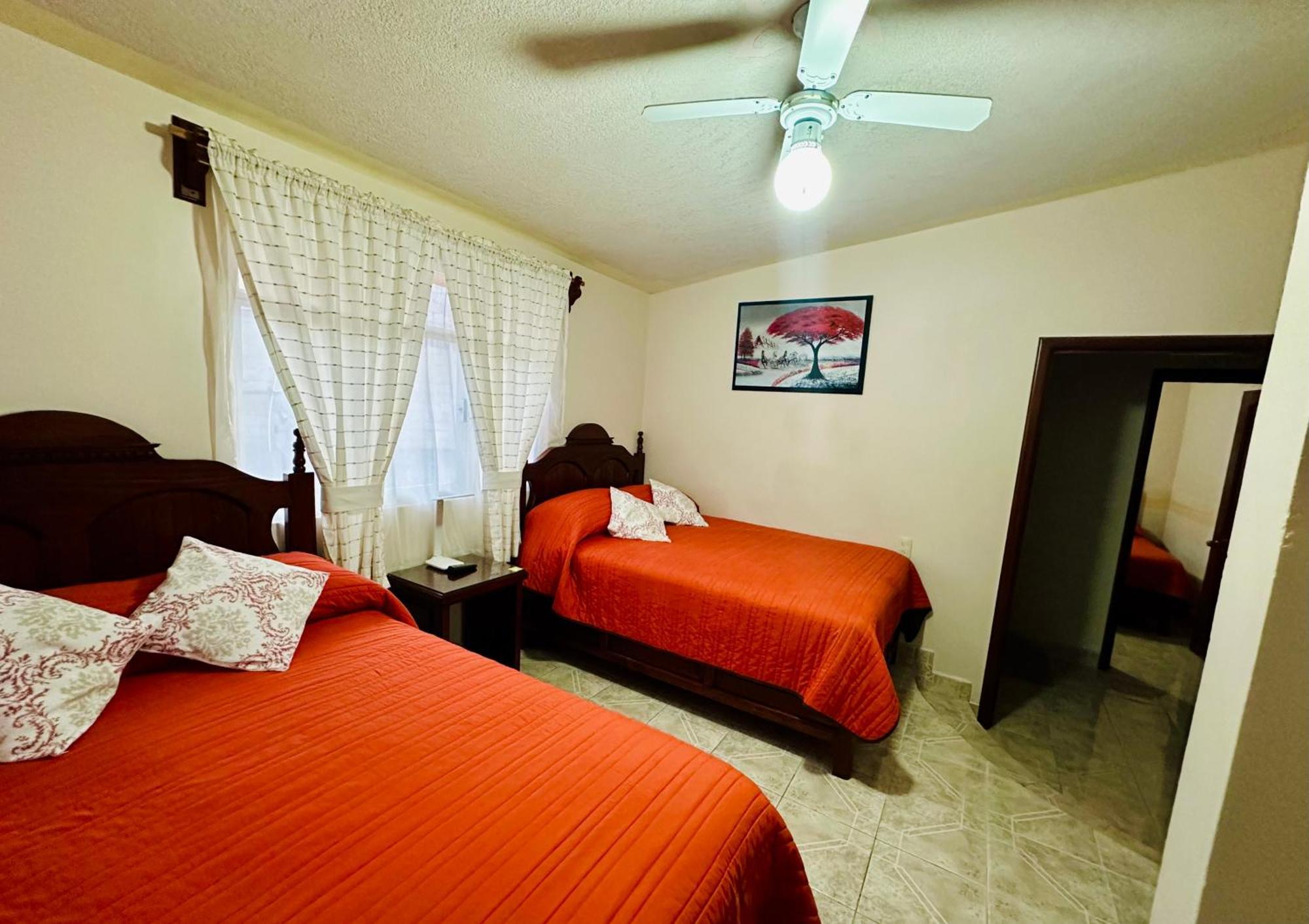 Hotel Monarca Tlalpujahua de Rayón エクステリア 写真